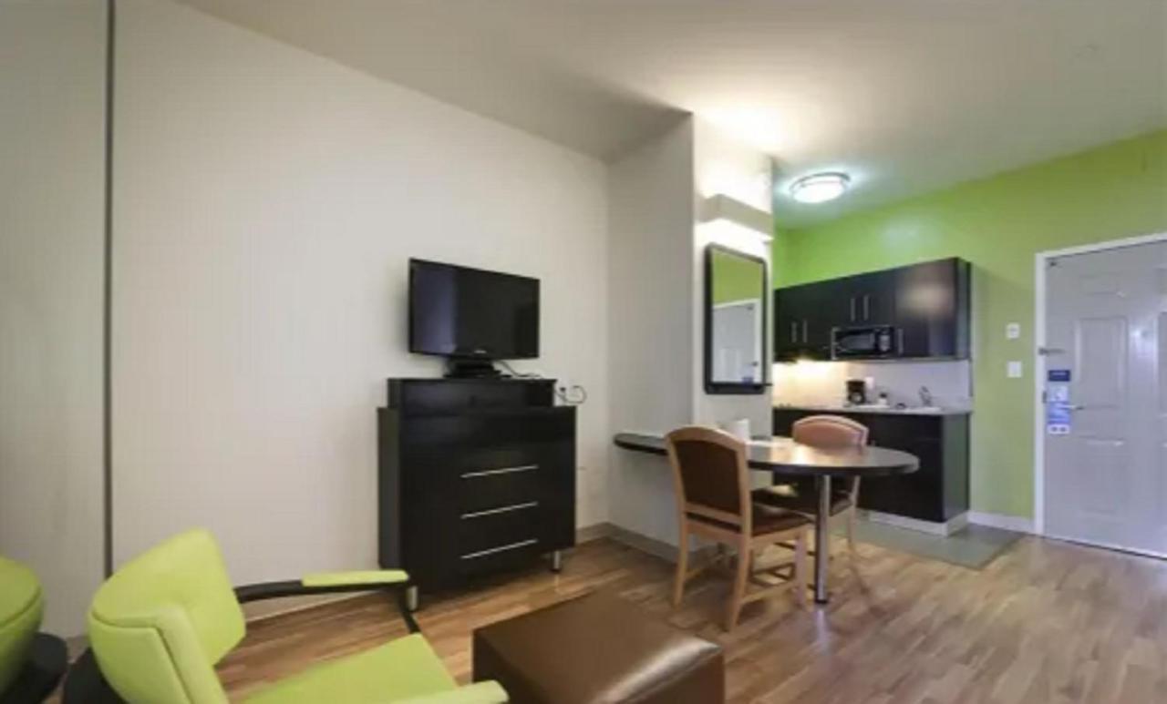 Studio 6 Toronto - Mississauga With Kitchenettes Zewnętrze zdjęcie